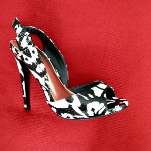 Lust For Life Sexy PeepToe Slingback Stilettos